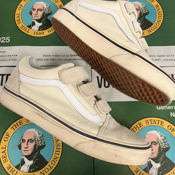 Vans White Low Top Sneakers 7 - Picture 3 of 6